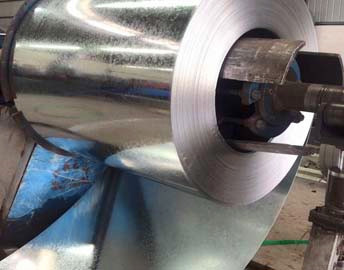 镀锌板风管加工厂欣赏卷料切割，开卷一体的广源激光切割机